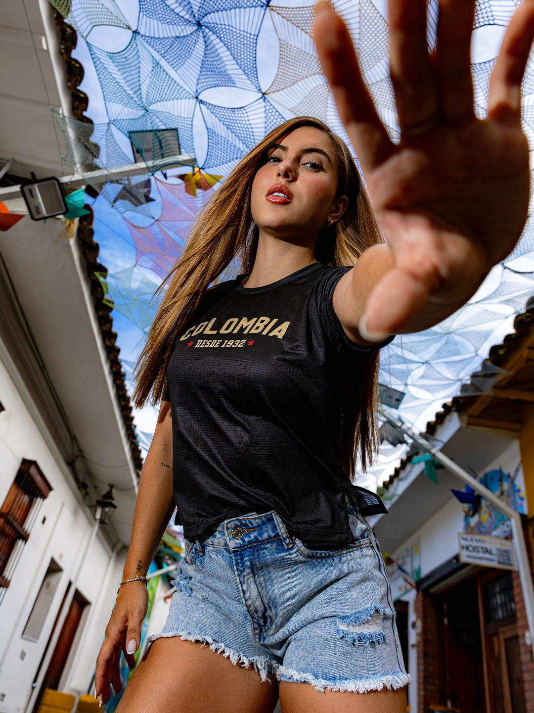 CAMISETA CORTA COL BASIC NEGRA