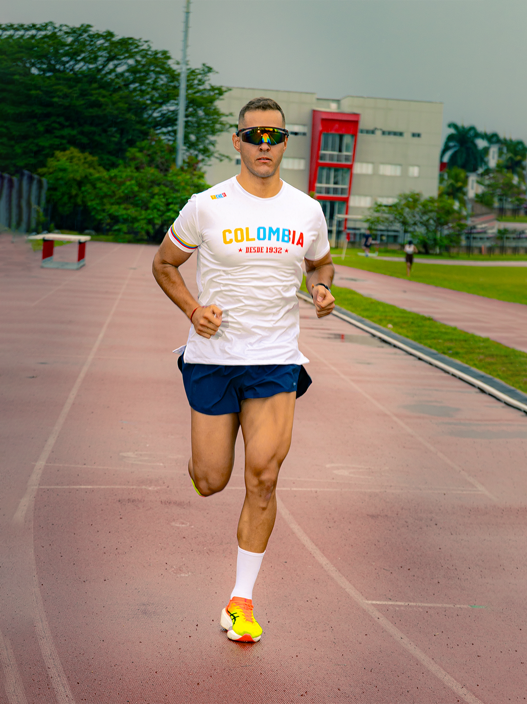 CAMISETA RUNNING COL BASIC BLANCA