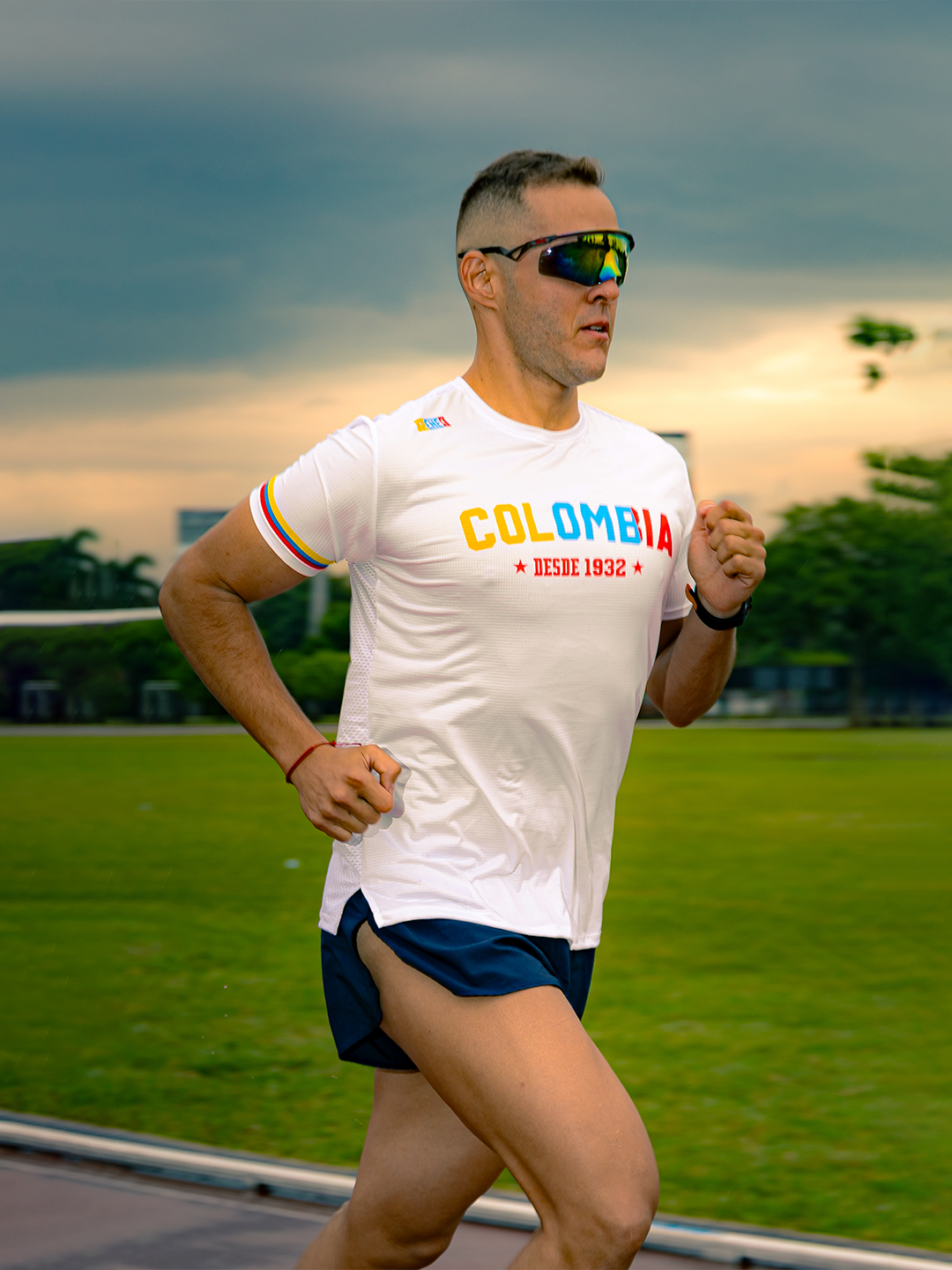 CAMISETA RUNNING COL BASIC BLANCA